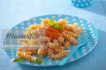 Fusilli mit Tomaten-sauce