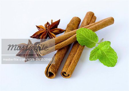 Star anise, cinnamon sticks and mint