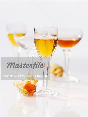 Liqueur de Physalis et différentes boissons