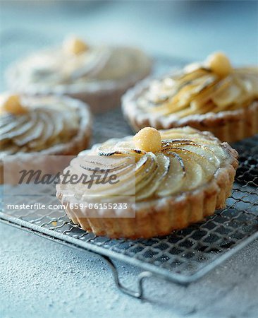 Caramelised apple pies