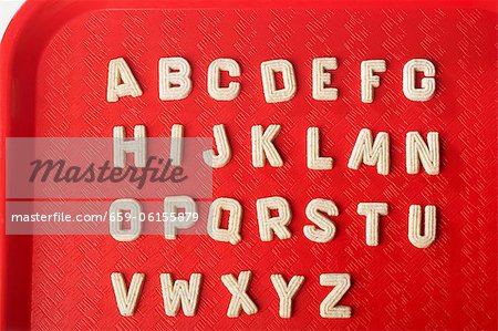Alphabet Zuckerkekse auf Lunch Tablett