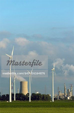 Windkraftanlagen mit nuklearen Schornstein