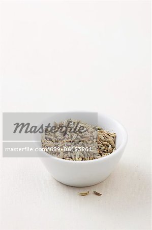 Fennel seeds in small dish