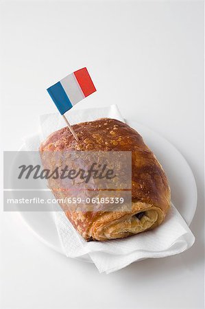 Pain au Chocolat mit französischer Flagge