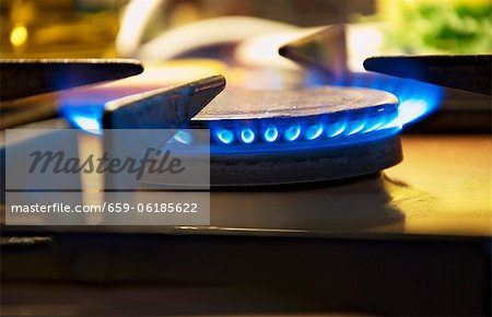 Une cuisinière à gaz (gros plan)