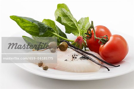 Heilbutt, Spinat, Kapern, Vanilleschoten und Tomaten