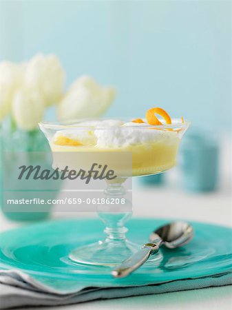 Vanilla pudding with meringue