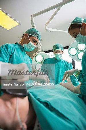 Focus on surgeons operating