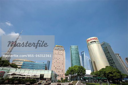 Gratte-ciels à Luijiazui Riverside Avenue, Pudong, Shanghai, Chine