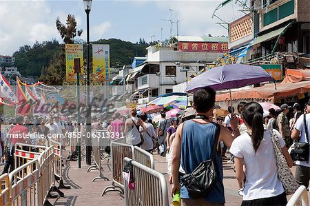 Foules de visiteurs pour le Festival Bun, Cheung Chau, Hong Kong