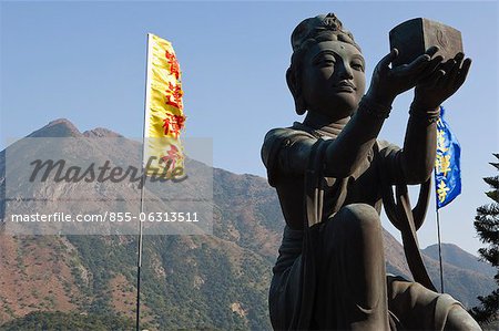 Statue de la divinité au sanctuaire de Bouddha géant, le monastère de Po Lin, Lantau, Hong Kong