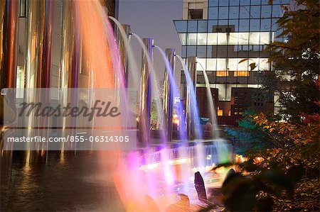 Fontaine à Umeda Sky Building, Osaka, Japon