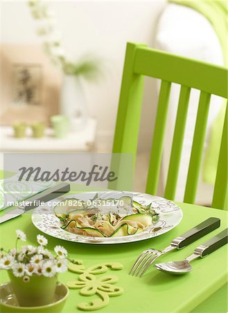 Wholemeal tagliatelles with zucchinis