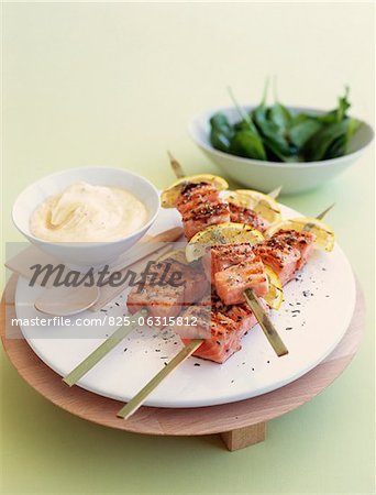 Salmon brochettes with lemon and herbs,spinach salmon