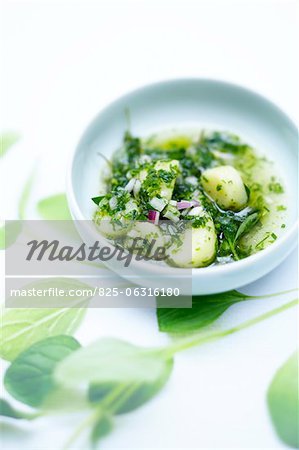 Salade de pommes de terre et aux herbes