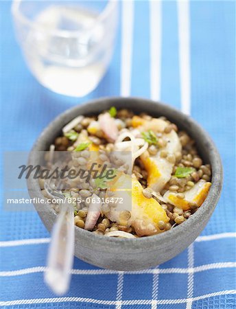 Salade de poisson fumé et de lentilles