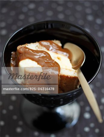 Gâteau tiramisu-style journal sauce caramel beurre salé