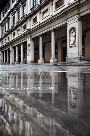 Exterior of Uffizi Gallery, Florence, Tuscany, Italy Exterior of Uffizi Gallery, Florence, Tuscany, Italy