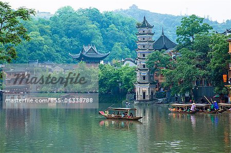 Tuo-Fluss und die Szene der Phoenix-Altstadt, Zhangjiazie, Hunan, China