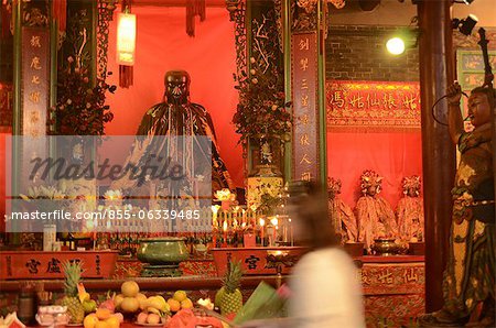 Schrein im chinesischen Tempel, Wanchai, Hong Kong