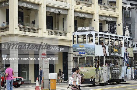 La crevette et le tramway sur Johnston Road, Wanchai, Hong Kong