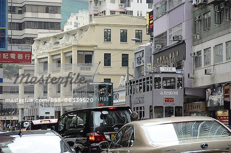 Trafic sur Johnston Road, Wanchai, Hong Kong