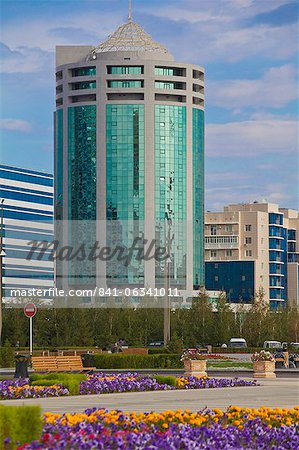 Nurzhol Bulvar, zentralen Boulevard KazakhstanâˆšÃ¯s neuen staatlichen und administrativen Zone, Astana, Kasachstan, Zentralasien, Asien