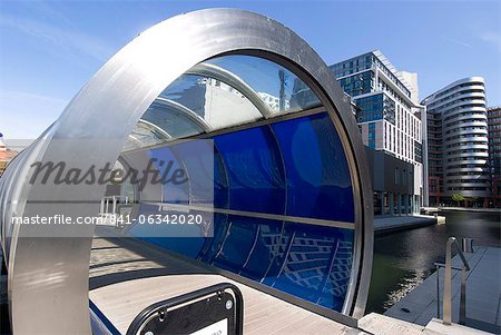 La nouvelle évolution architecturale aux côtés de Paddington Basin, partie de Canal, London, W2 de la régente, Angleterre, Royaume-Uni, Europe