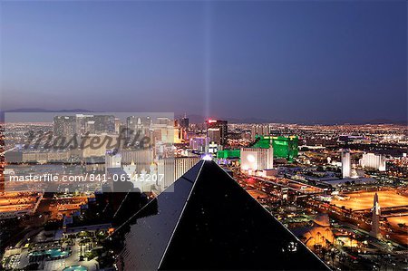Vue surélevée des casinos sur le Strip, Las Vegas, Nevada, États-Unis d'Amérique, l'Amérique du Nord