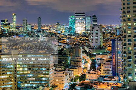 Vue sur la ville élevée vers le commercial et le centre d'affaires, Tel Aviv, Israël, Moyen-Orient