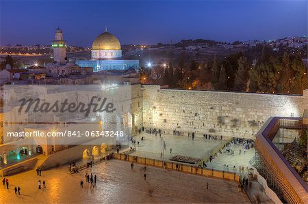 Jewish Quarter of the Western Wall Plaza with people praying at the Wailing Wall, Old City, UNESCO World Heritge Site, Jerusalem, Israel, Middle East