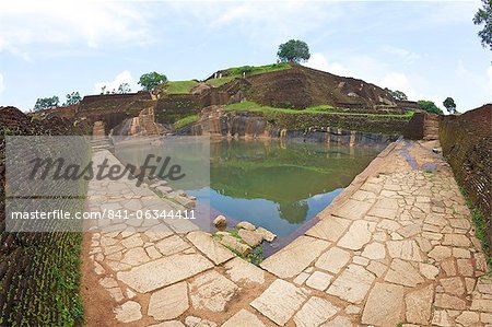 Royal bain piscine, forteresse de Sigiriya Lion Rock, Ve siècle après J.-C., patrimoine mondial UNESCO, Sigiriya, Sri Lanka, Asie
