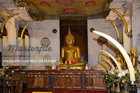 Tempel des Zahns, berühmten Tempel Gehäuse Zahnreliquie des Buddha, UNESCO-Weltkulturerbe, Kandy, Sri Lanka, Asien