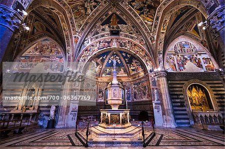 Baptistère de la cathédrale de Sienne, Siena, Toscane, Italie