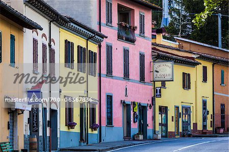 Coloré maisons, Chiocchio, Chianti, Toscane, Italie