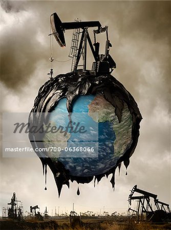 Öl bedeckt Globus schwebt über dem Ölfeld
