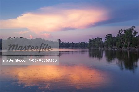 Lac ornemental au coucher du soleil, Angkor Wat, Cambodge