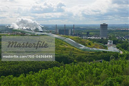 Vue de Tetraeder, Halde, Bottrop, bassin de la Ruhr, Rhénanie du Nord-Westphalie, Allemagne