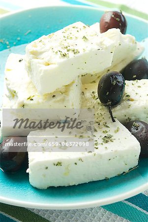 Feta grecque avec l'origan et les Olives de Kalamata Feta grecque avec l'origan et les Olives de Kalamata