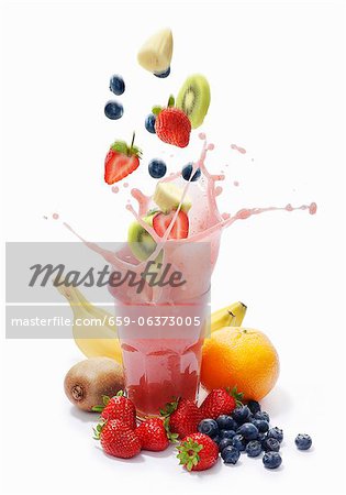 A splash of banana, strawberry, blueberry, kiwi and grapefruit smoothie