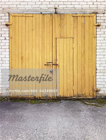 Close yellow garage doors