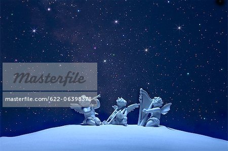 Trois anges et étoiles