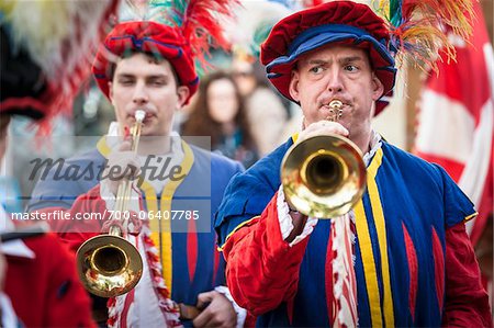 Hornist, Scoppio del Carro, Explosion des Festivals Cart, Ostersonntag, Florenz, Provinz Florenz, Toskana, Italien