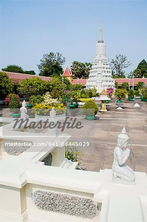 Stupa of King Norodom at The Silver Pagoda, (Temple of the Emerald Buddha), The Royal Palace, Phnom Penh, Cambodia, Indochina, Southeast Asia, Asia