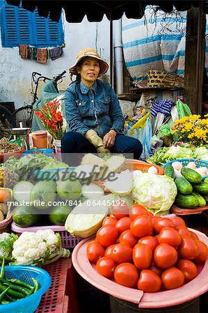Vegetable seller portrait, Hoi An market, Vietnam, Indochina, Southeast Asia, Asia