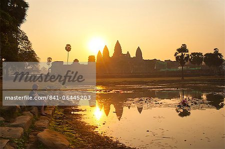 Tourisme à regarder le lever du soleil au Temple d'Angkor Wat, Temples d'Angkor, patrimoine mondial de l'UNESCO, Province de Siem Reap, Cambodge, Indochine, Asie du sud-est, Asie