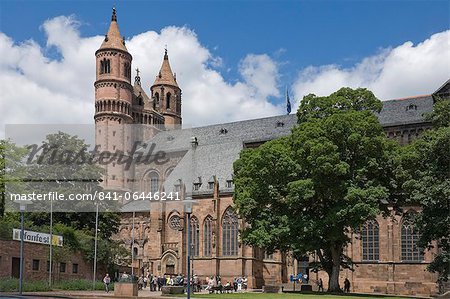 La cathédrale de nouveau-romane de Saint Pierre, Worms, Rhénanie Palatinat, Allemagne, Europe