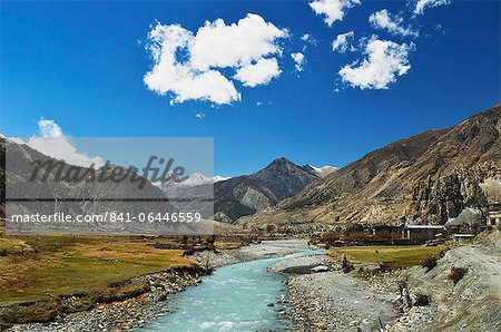 Marsyangdi River Valley, Annapurna Conservation Area, Gandaki, Western Region (Pashchimanchal), Nepal, Asia