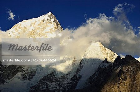 Nuptse seen from Kala Patthar, Sagarmatha National Park, UNESCO World Heritage Site, Solukhumbu District, Sagarmatha, Eastern Region (Purwanchal), Nepal, Himalayas, Asia