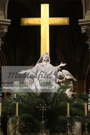 Sculpture de la Pietà dimanche des rameaux, la cathédrale Notre Dame, Paris, France, Europe